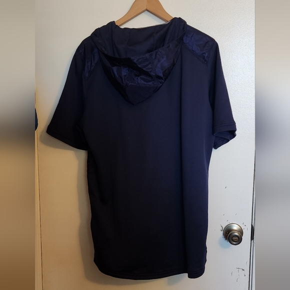 Under Armour Men's Navy Shirt - Picture 7 of 7